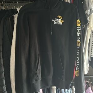 the north face women’s hoodie